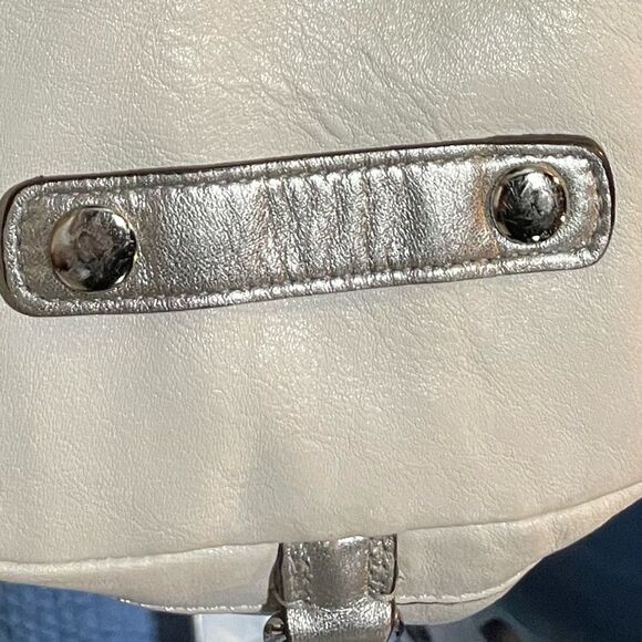 Coach Ashley Two Way Leather Satchel White/Silver - Picture 9 of 9